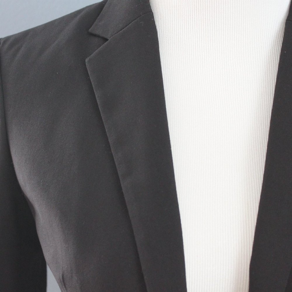 H&M Blazer - Picture 2 of 4